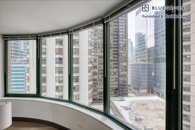 Foto del edificio - 420 E Ohio St