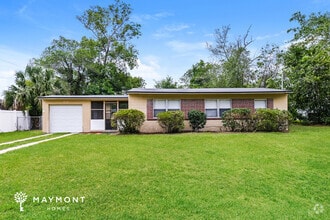Building Photo - 7909 Caxton Cir W