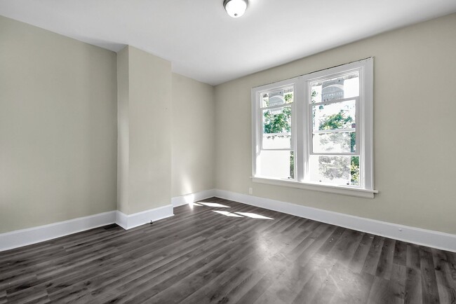 Foto del edificio - 1576-1578 Arlington Ave