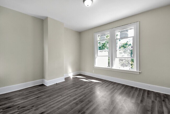 Building Photo - 1576-1578 Arlington Ave