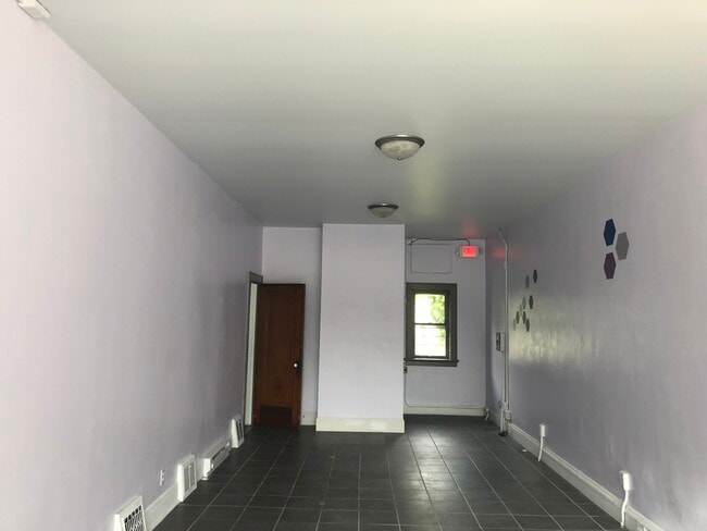Building Photo - 5312 W Vliet St