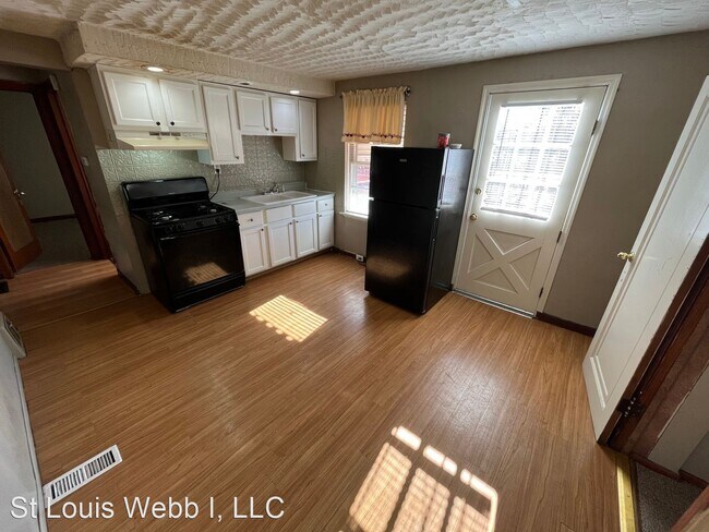 Building Photo - 3 br, 1 bath House - 7150 Lillian Ave