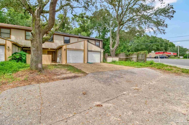 Building Photo - 464 E Burgess Rd