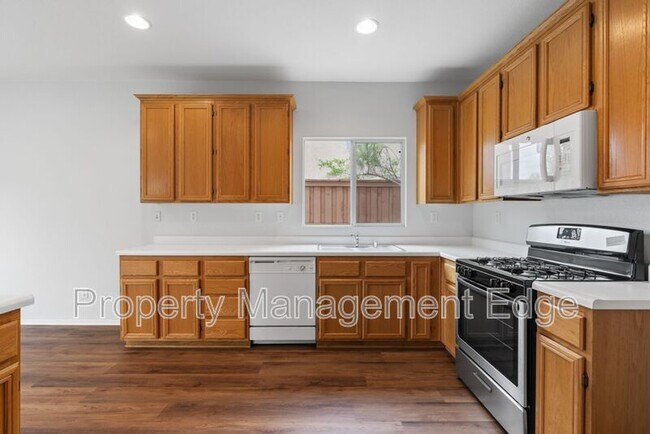 Building Photo - 32042 Freesia Ct