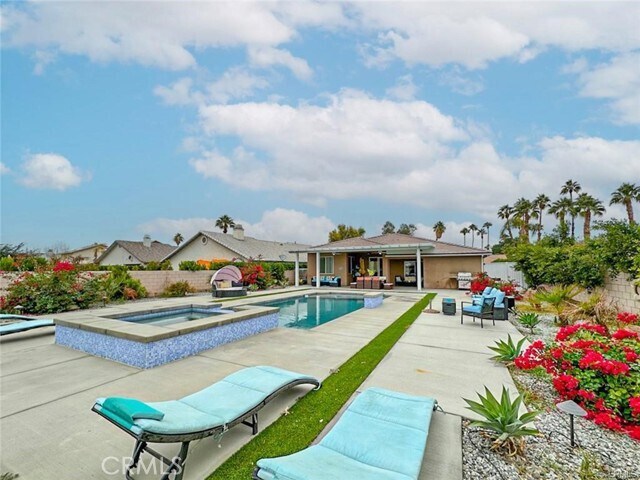 Foto del edificio - 68185 Durango Rd