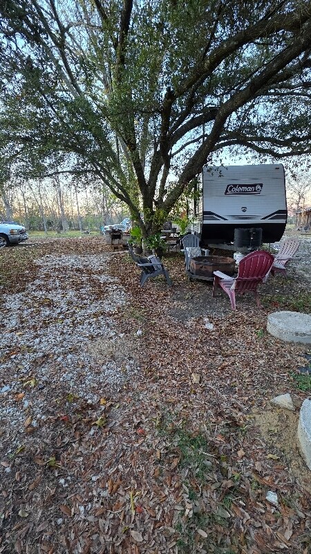 Foto del edificio - 6835 Purvis Ln