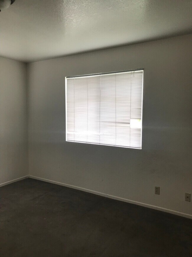 Foto del edificio - 6767 Abrego Rd