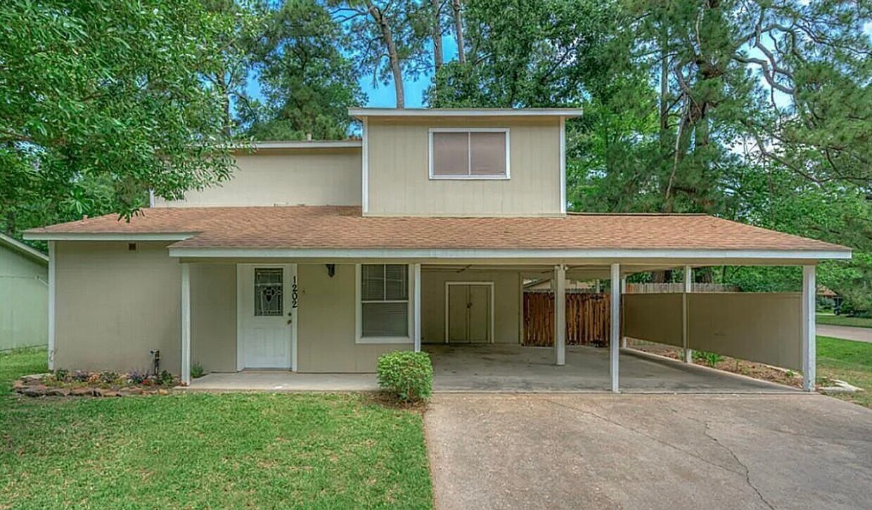 Foto principal - 1202 E Red Cedar Cir