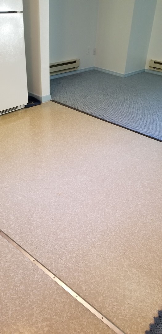 Building Photo - 1 bedroom duplex in Rochester