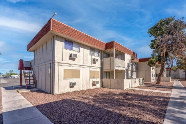 Foto del edificio - 5396 S Swenson St
