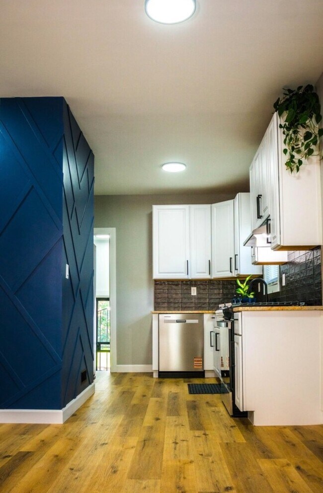 Foto del edificio - 4537 Pierce St