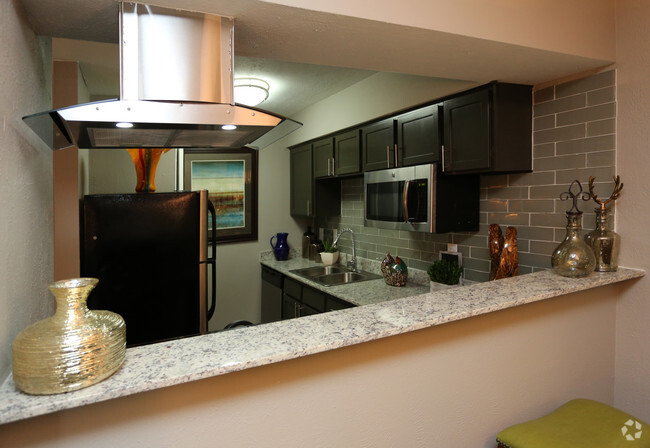 6 Eleven Lamar Apartments Rentals - Arlington, TX | Apartments.com