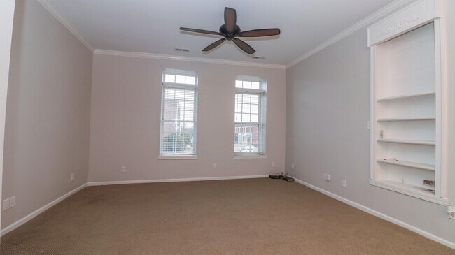 Foto del edificio - 32 N Lafayette Ave