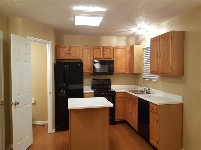 Foto del edificio - 4857 Rialto Ridge Dr