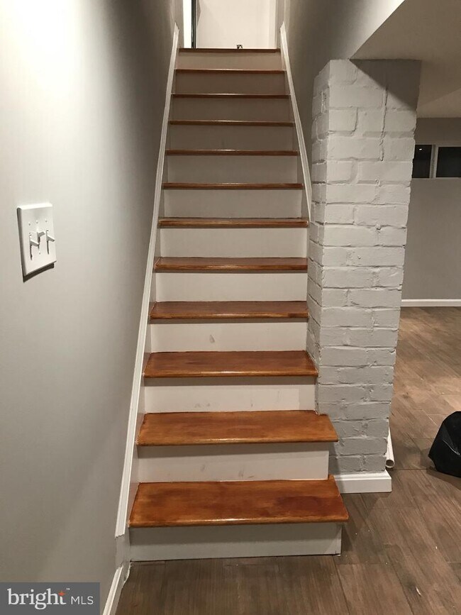 Building Photo - 9113 Taylor St