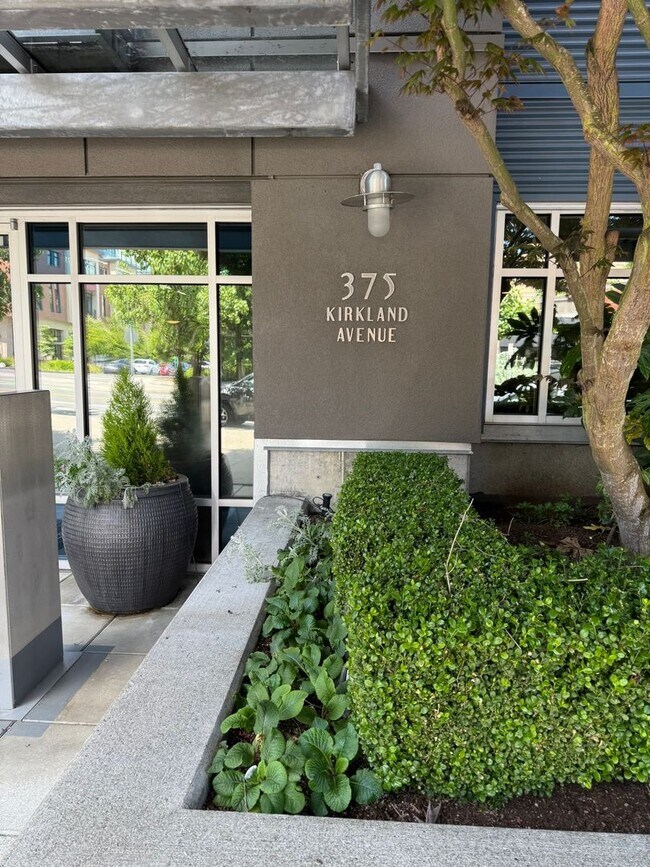 Foto del edificio - 1bd/1ba Kirkland Condo