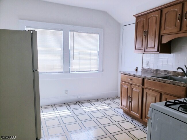 Foto del edificio - 172 Summit Ave