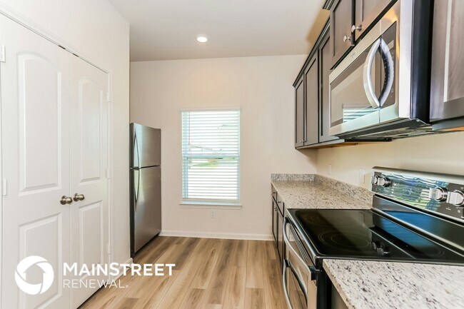 Foto del edificio - 140 Switchback Hl Rd