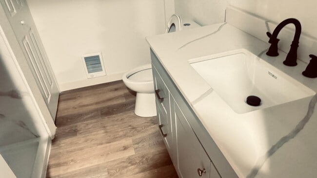 Foto del edificio - 12706 94th Ave E