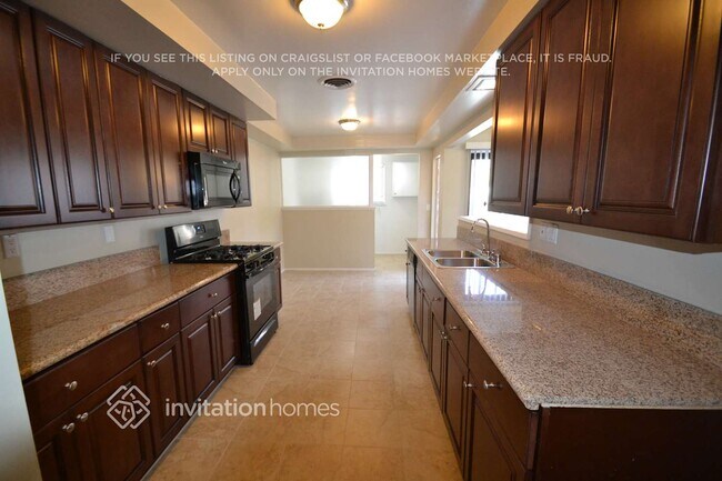 Foto del edificio - 10127 Foothill Blvd