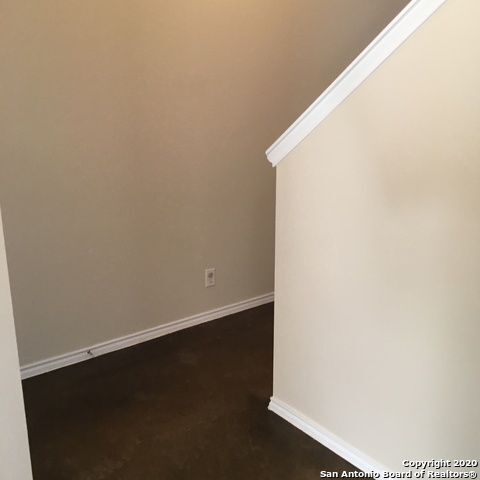 Building Photo - 10610 Mathom Landing