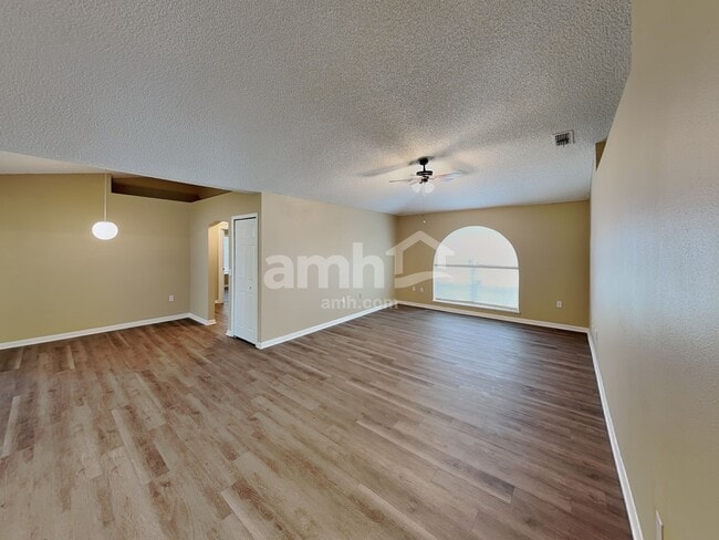 Building Photo - 4131 Woodley Creek Rd