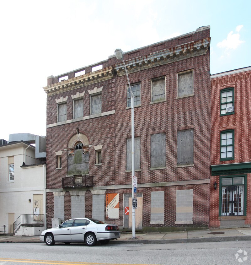 Building Photo - 1613-1615 W Baltimore St