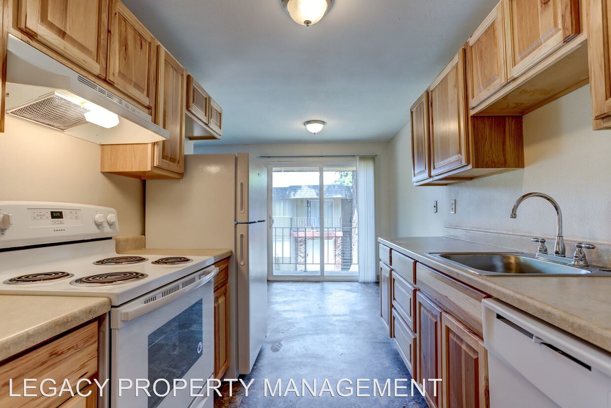 Foto principal - 2631-2631 SE 111th Ave