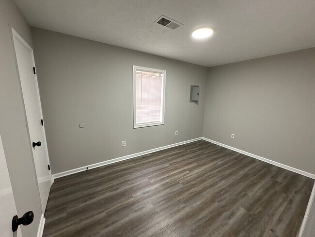 Foto del edificio - 1270 Fairground Rd