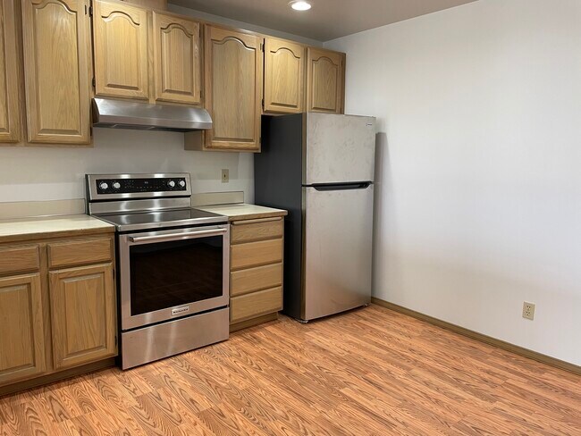 Kitchen - 3224 Colby Ave