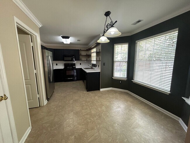 Foto del edificio - 5988 Vinemont Dr NW