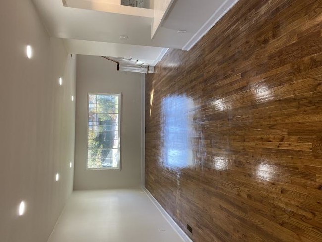 Building Photo - 4 bedroom in Hauppauge NY 11788