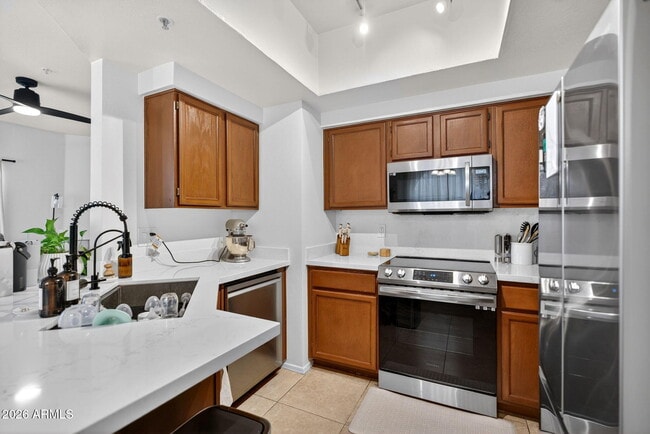 Foto del edificio - 9451 E Becker Ln