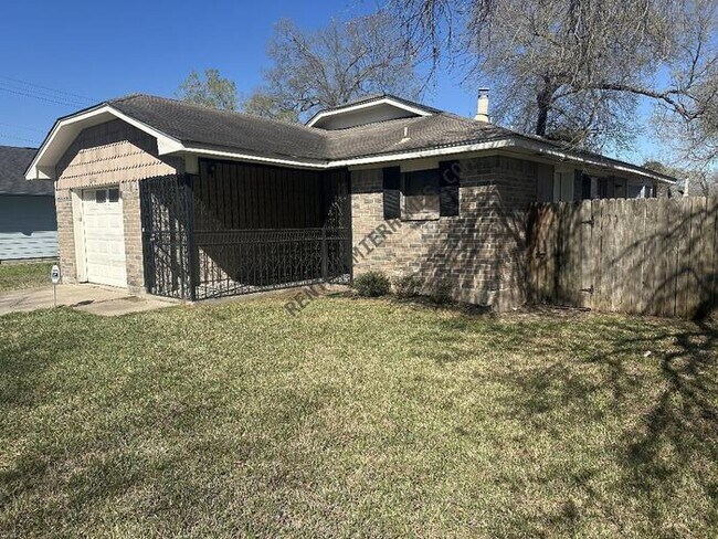 Building Photo - 6411 Lodgepole Rd