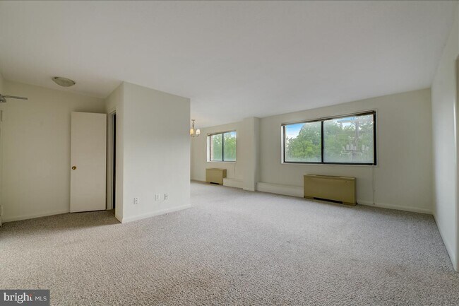 Foto del edificio - 3515 Washington Blvd