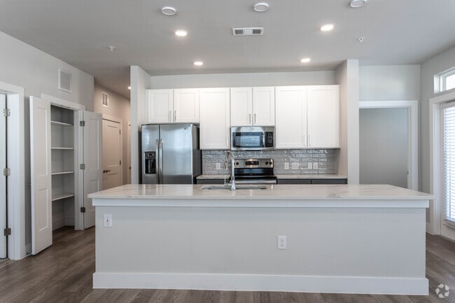 Interior Photo - Harper Lake Houston