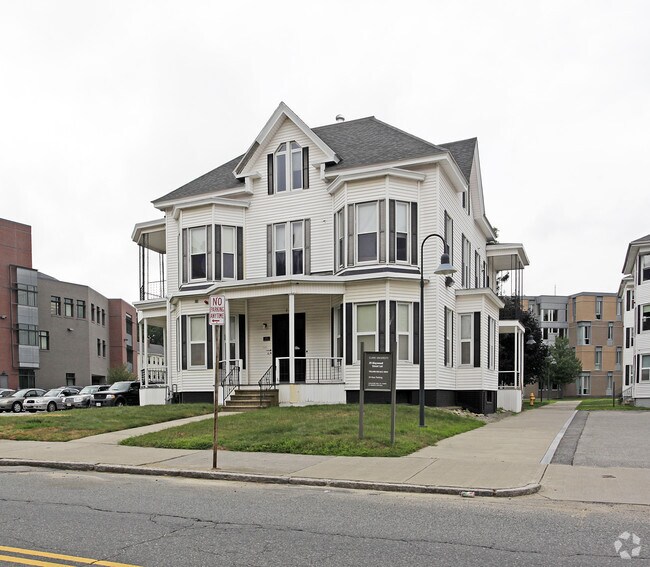 21 Maywood St Worcester, MA 01603 Rentals Worcester, MA