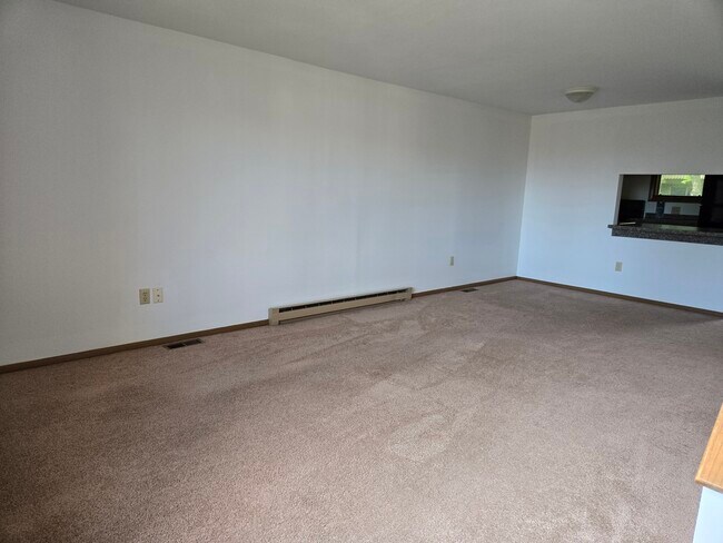 living - 25 4th Ave