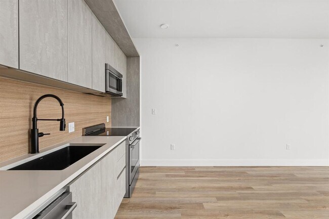 Building Photo - 4315 S Congress Ave