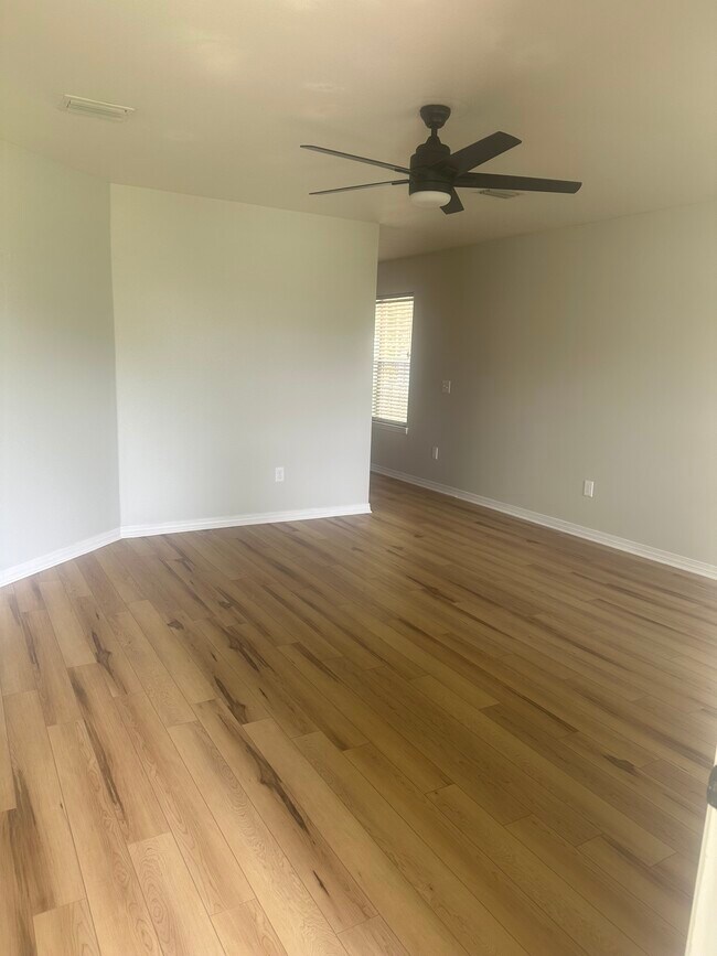 Sala de estar - 18643 E Hammond St