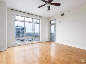 Building Photo - 603 Davis St