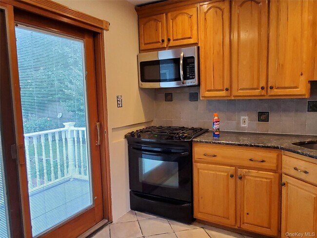 Foto del edificio - 30 Jervis Ave