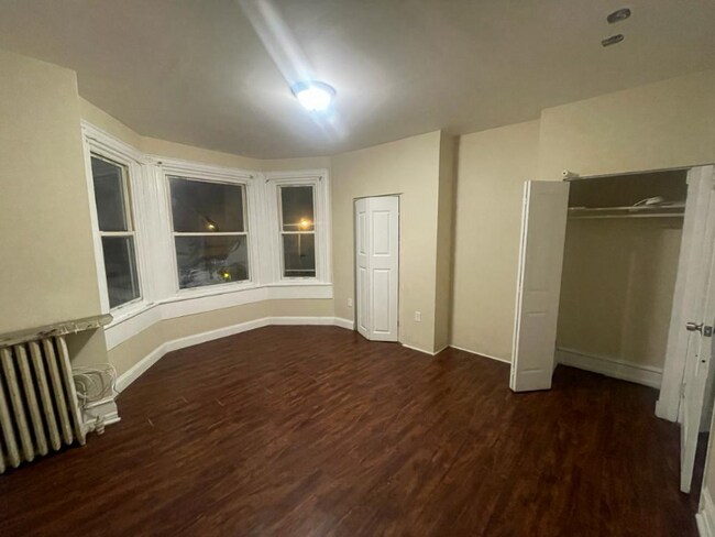 Building Photo - 5354 Webster St