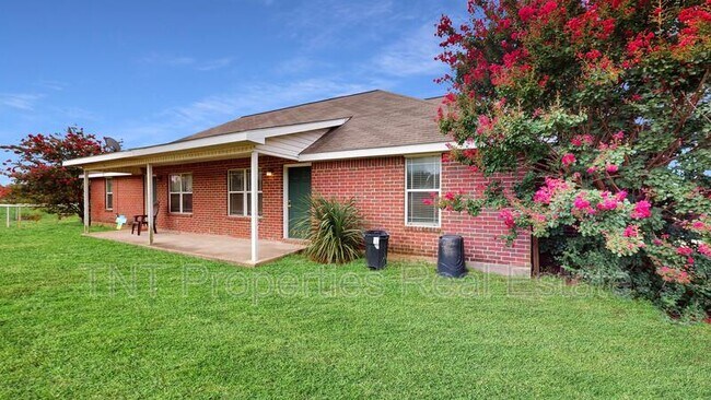 Building Photo - 9836 Risky's Ranch Dr
