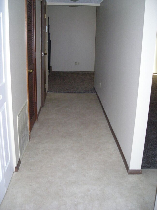 Building Photo - Premier Home Rentals