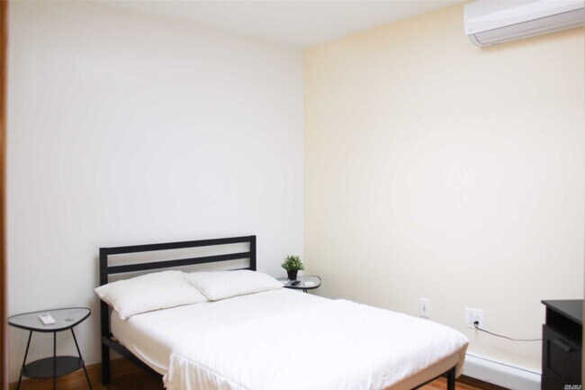 Foto del edificio - 34-32-34-32 32nd St