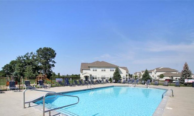 Pool - Reserve at Norton Shores