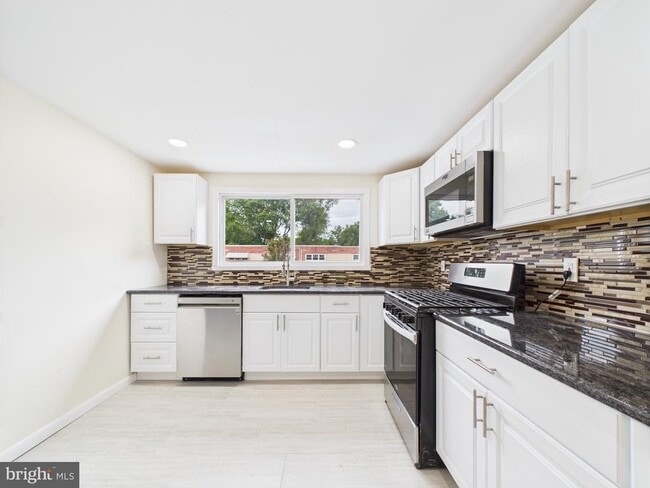 Foto del edificio - 2033 Valleyview Dr