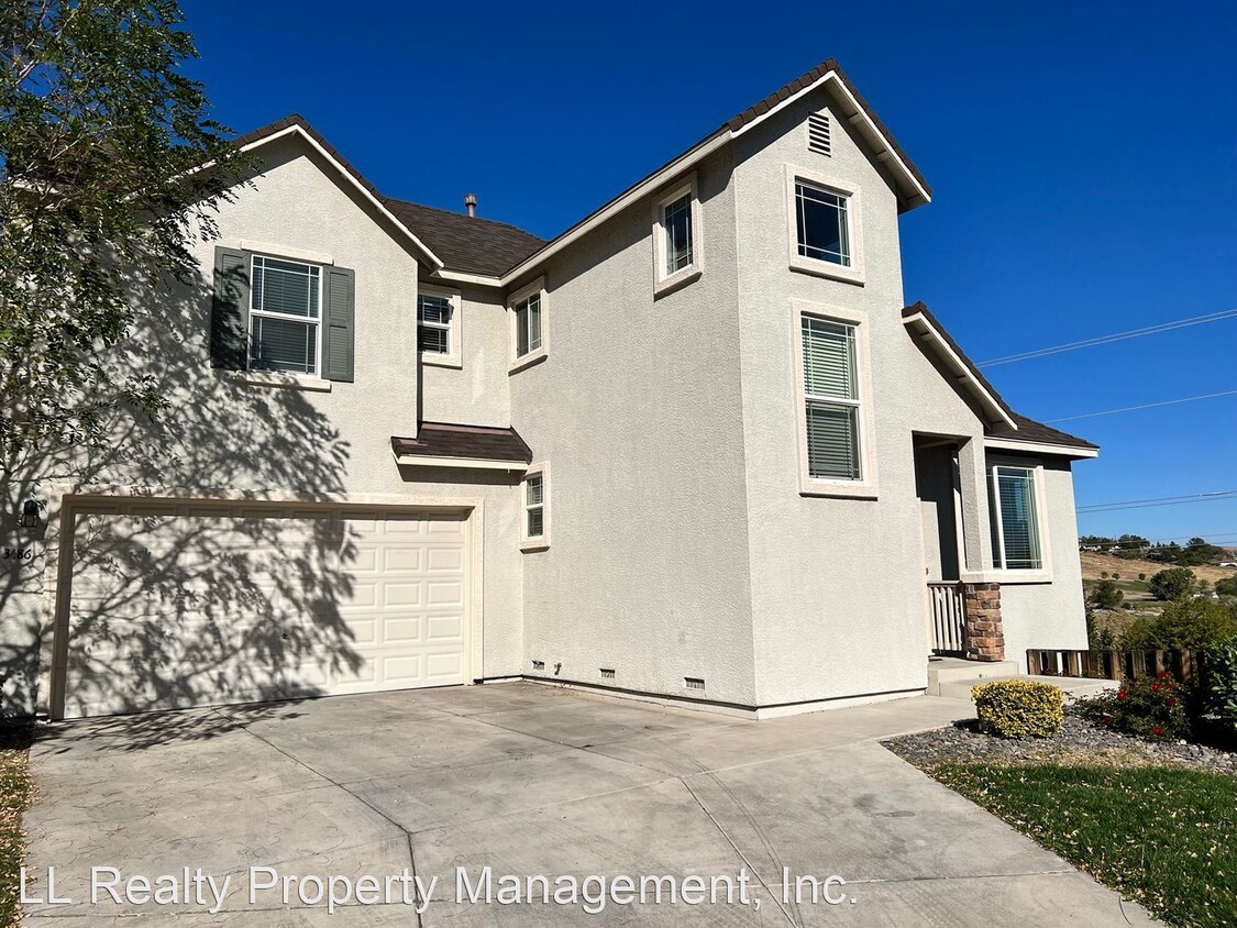 3 br, 2.5 bath House 3486 Mashie Drive House Rental in Sparks, NV