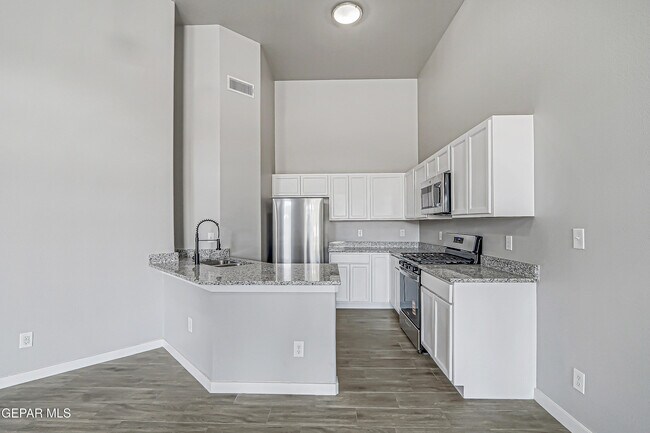 Building Photo - 5270 Sean Haggerty Dr